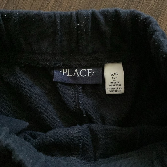 Children's Place navy blue pull on drawstring shorts size 5/6 - Picture 3 of 3